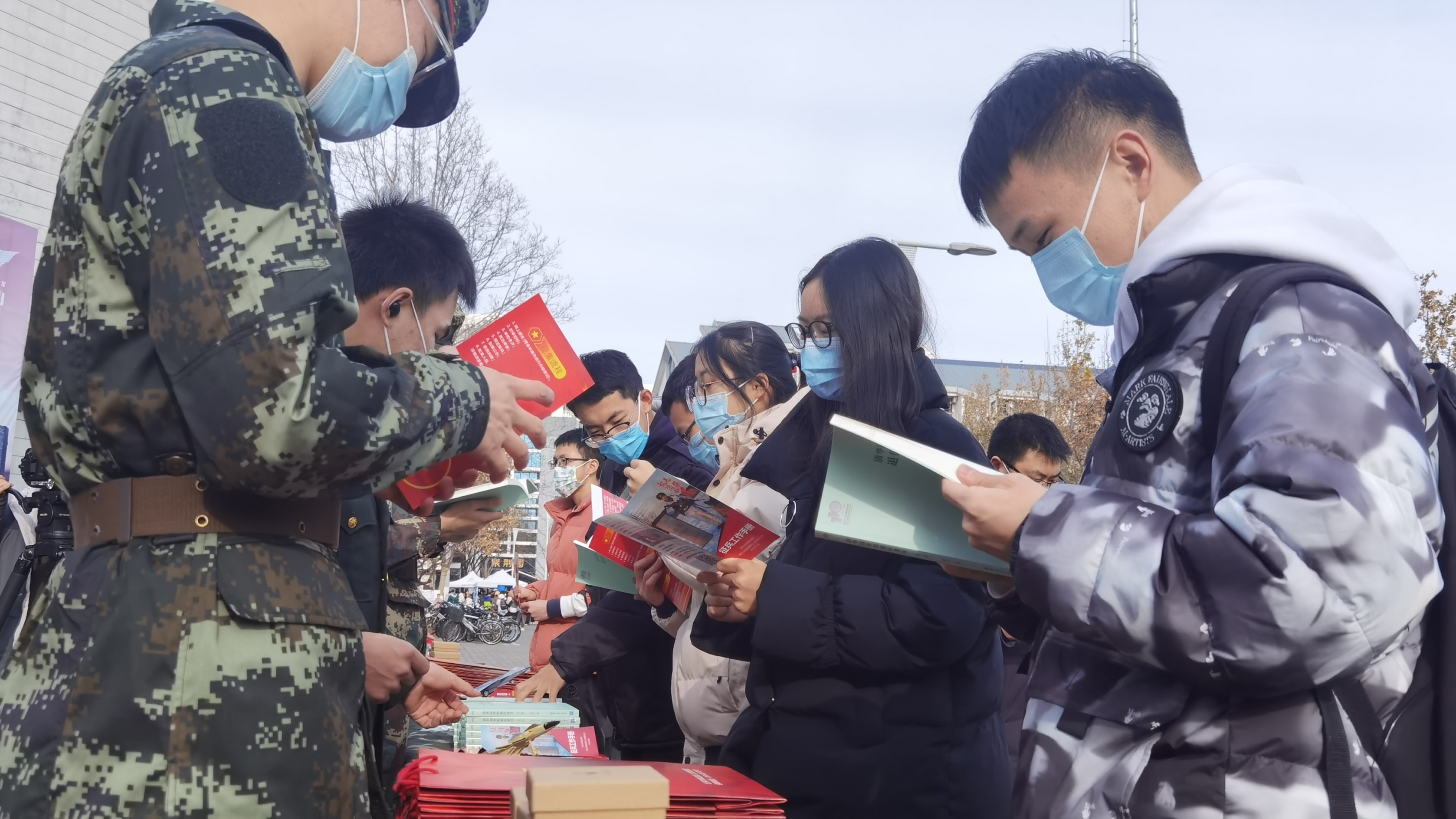 北京市开展2022年春季征兵宣传活动——高校征兵工作正式启动