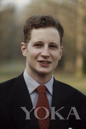 格奥尔格王子和祖父老路易·斐迪南亲王(图片来源于centerblog)