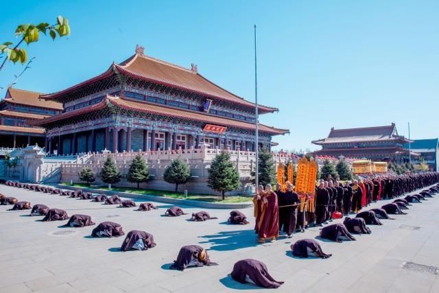 佛教三坛大戒是如何传授沙弥戒的