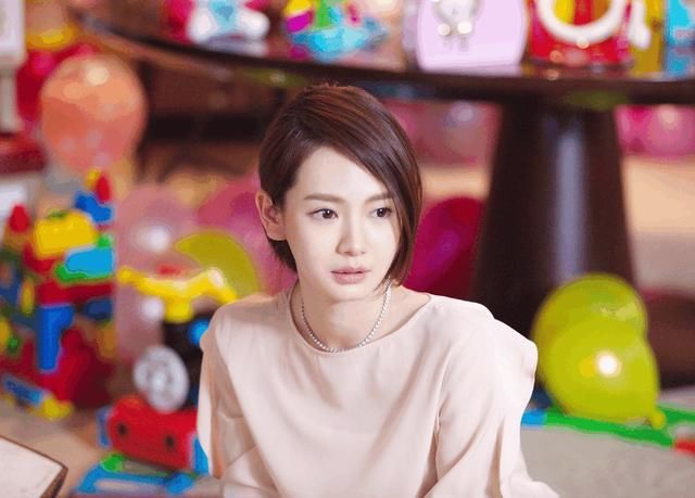 只知道戚薇老公被称小白脸,却不知道他背景这