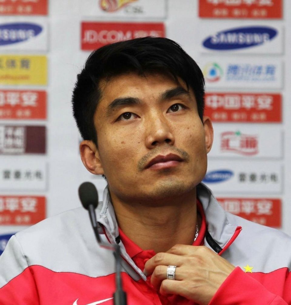 中超球员收入将大幅下降!像郜林年赚2千万的日