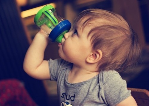 想让保姆阿姨去美国,签证类型别选错了。