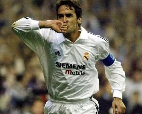 优雅王子,他曾是千言万语化作一吻的指环王!