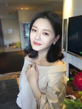 杨幂的饭量惊到我了,热巴吃饭挑挑拣拣,大S的