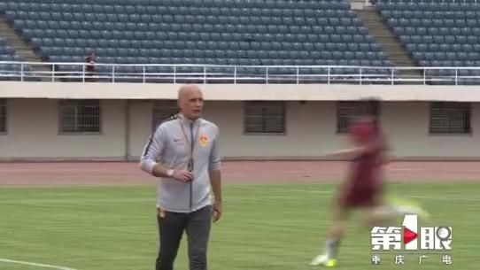 U23中国大战朝鲜 下午4点万州看球去