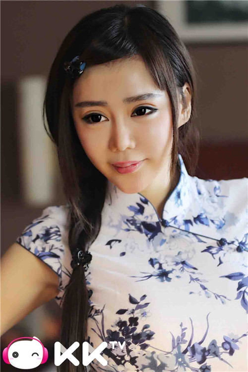 车模许喵喵来袭!《深夜私房话》真正的"胸"手只有一个!