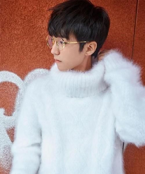 男星穿白毛衣,王俊凯时尚,张艺兴呆萌,看到他网