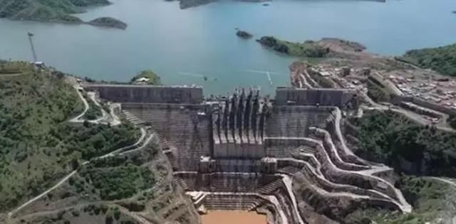 中国速度再次惊动外媒!中国工人9小时改造龙