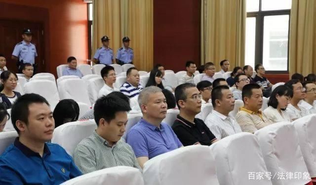 首例监察委适用留置措施案件开庭 一县公安局