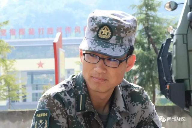 没当过兵的高材生学员到部队当兵实习是种什么