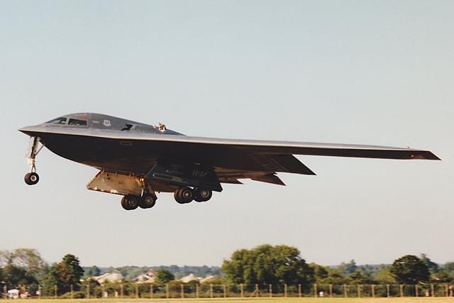 10年前美国空军坠机事故 损失14亿美元创下记