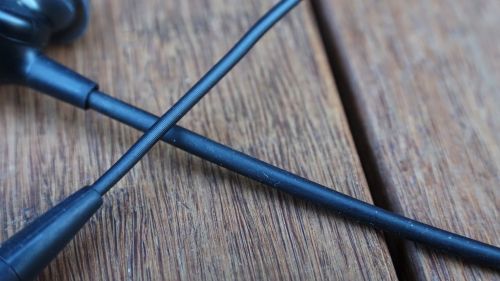 SONYWI-1000X对比Bose QuietControl 30:降噪