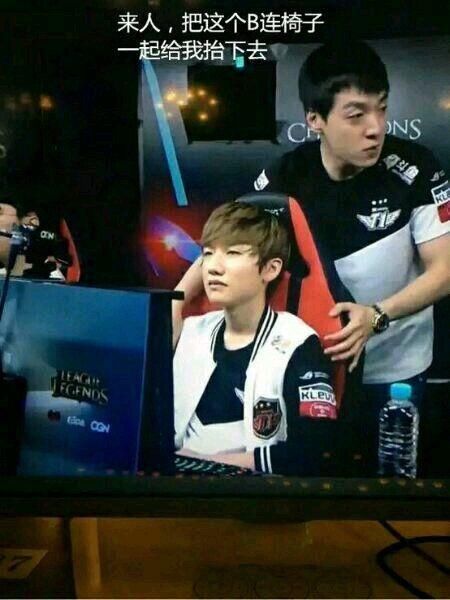 如何评价UZI的卡莎?英文解说:世界第一卡莎,不