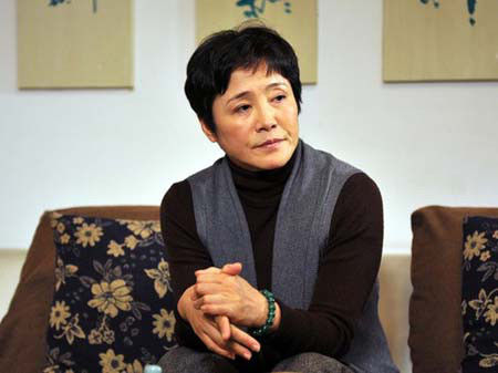 曾红过刘晓庆,巅峰时嫁老外隐退,老公去世后回国复出,今成这样-北京