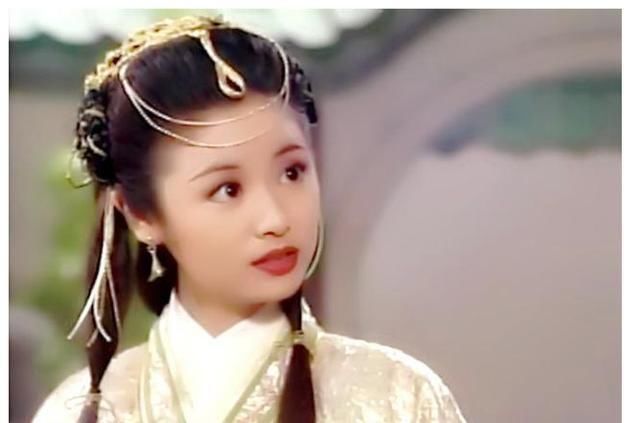 婴儿肥时期的女星,张柏芝、刘亦菲美哭,杨幂嫩