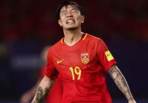 国足到底差在哪?贝肯鲍尔:中国足球只有等待!