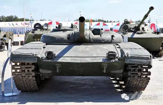 核战坦克像被拍扁,可发射反坦克导弹 核战坦克像被拍扁,可发射反坦克导弹