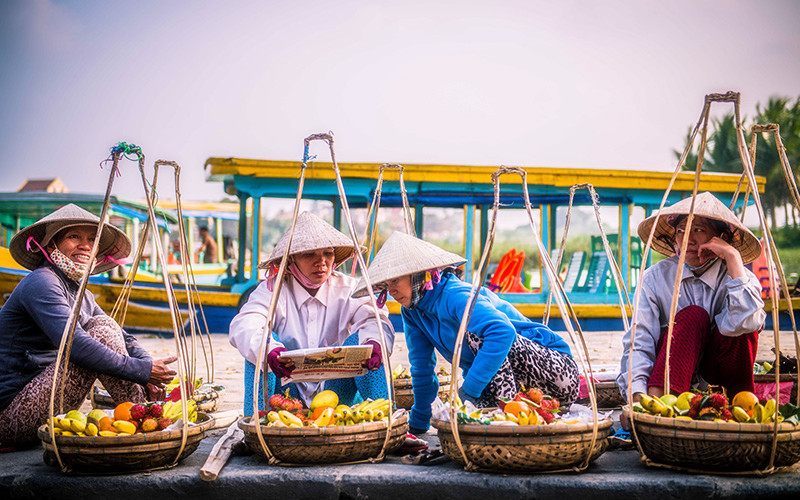 越南人种植大量西瓜无人收购,心中纳闷:怎么中