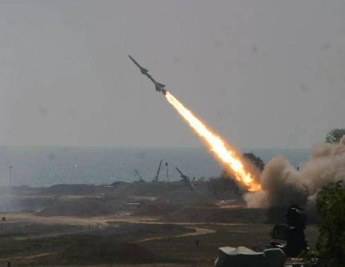 中东上空,一架中国制造的军机被导弹击落!随后