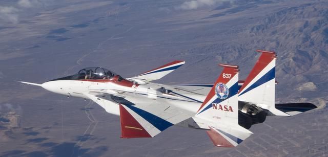 F16总师嘲笑歼20: 鸭翼装对手身上最好? 已笑