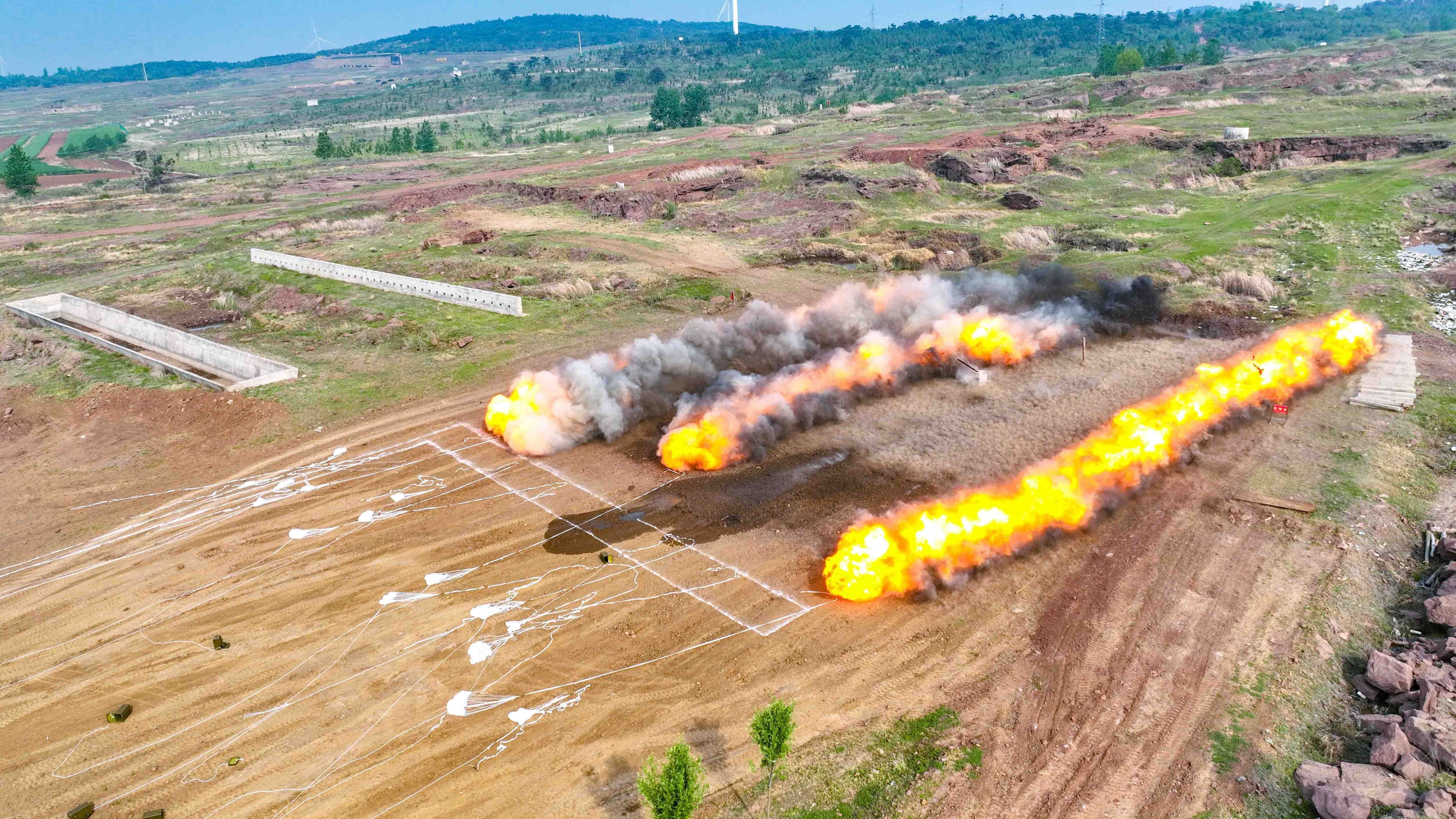 陆军第71集团军某旅多课目实爆实训锤炼工兵分队破障能力_北京时间