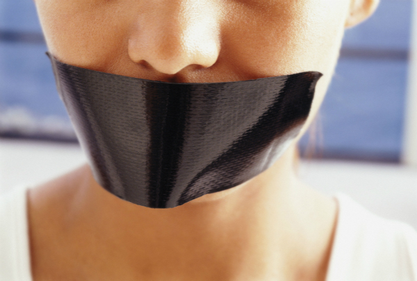 嫌做微商不赚钱女子走上"歪路",接到一单生意不仅