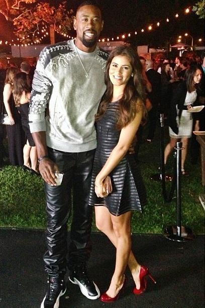 小乔丹儿子竟是白皮肤 网友:@隔壁老王