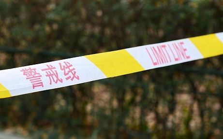 湖南新晃一学校操场跑道挖出遗骸，疑为16年前遇害教师