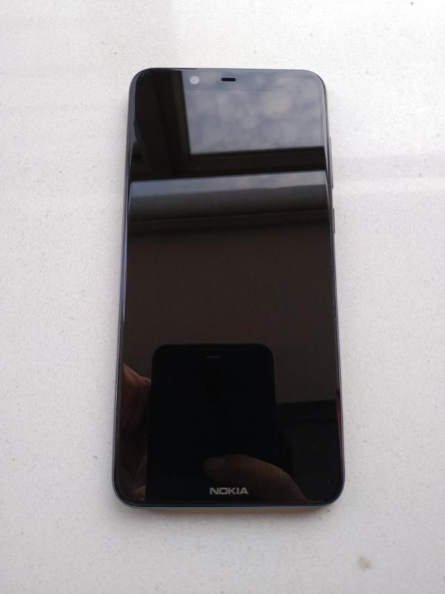 诺基亚X5简单开箱吃鸡和续航测试