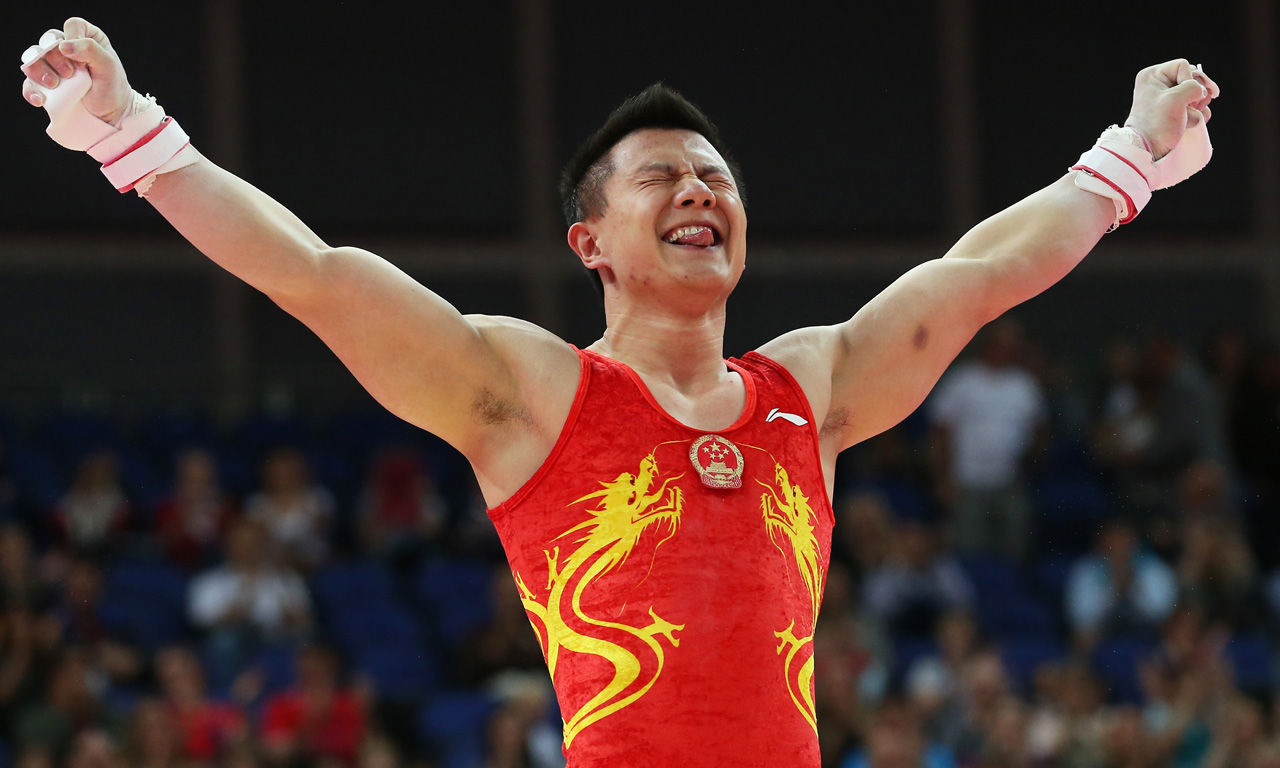 中国体操巅峰时代:单届夺9金,一人因诈骗案销声匿迹,坑惨多名队友