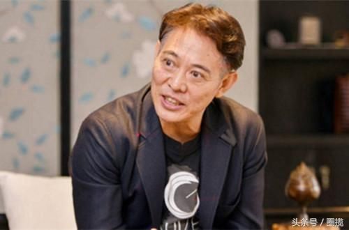 脚踏两条船李连杰重入中国国籍引争议,真相曝