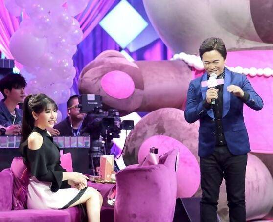 柳岩胸大又惹祸?网友公然放话要 柳岩胸大又惹祸?网友公然放话要