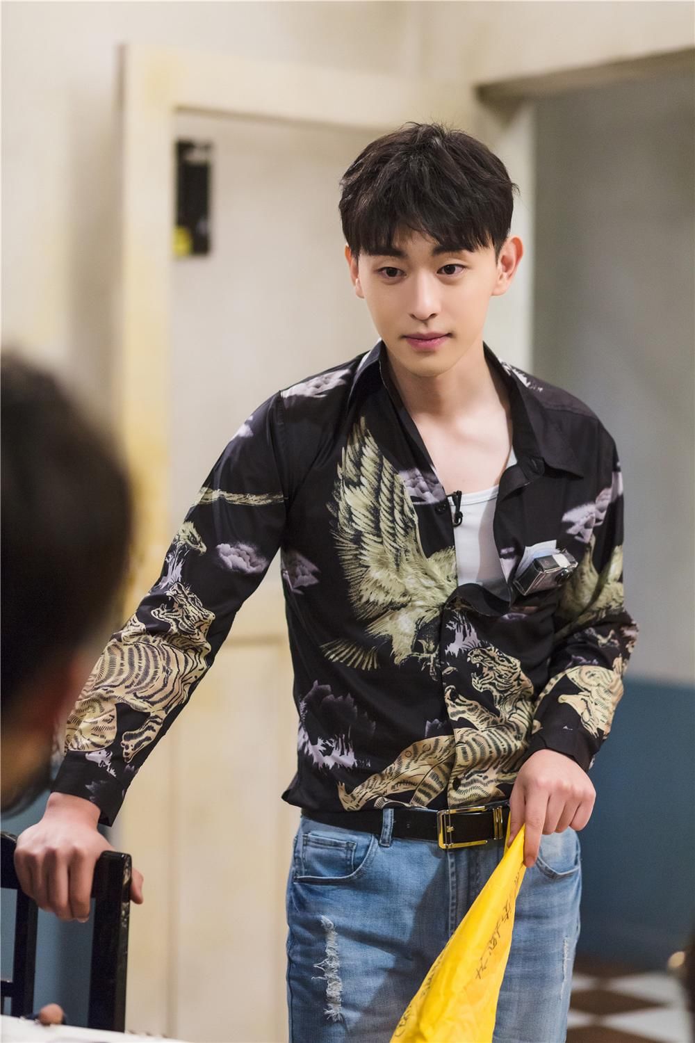 《我是大侦探》推理向剧情综艺圈层化突破的胜