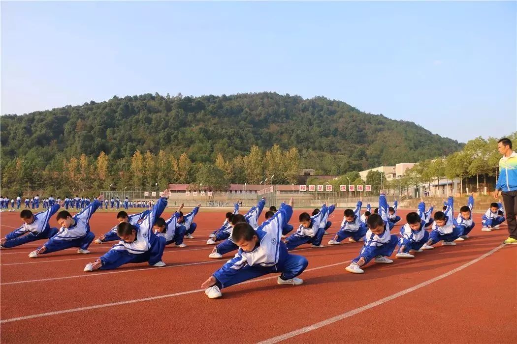 江西省西山文武学校图片