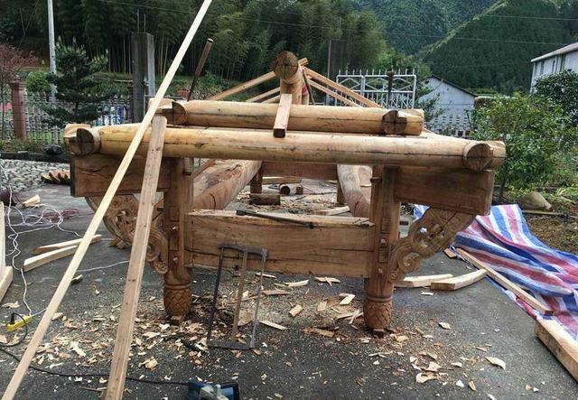 我的乡村小别墅,光大门花费10万,太气派了