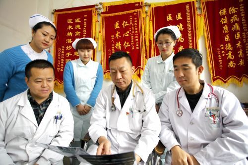 医大专家技术支撑助力鞍山医院心胸外科发展