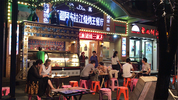 新疆人阿卜杜拉在南昌:15年开21家店,交了一帮汉族朋友