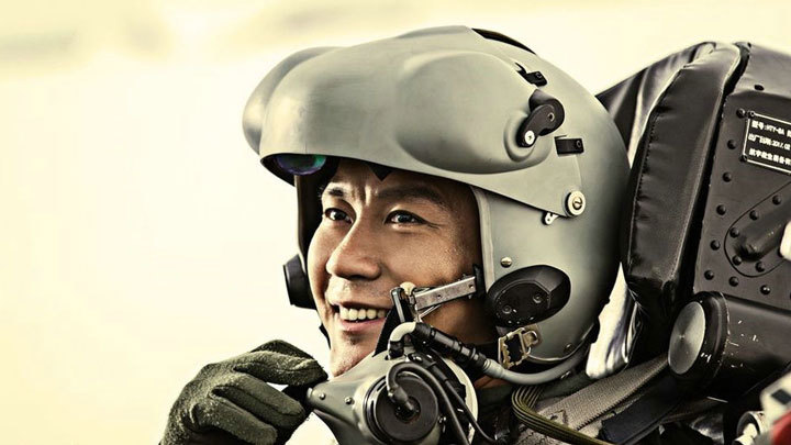 “有颜有才”李晨和空军同台 尖叫声在哪里? “有颜有才”李晨和空军同台 尖叫声在哪里?