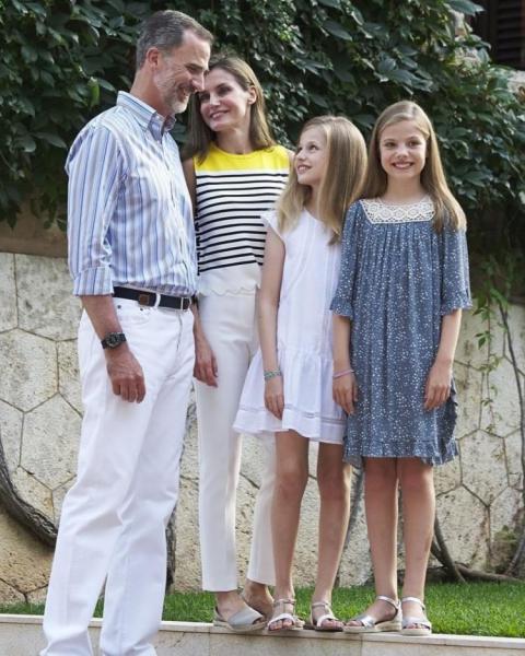 西班牙王室小公主穿平价品牌抢镜
