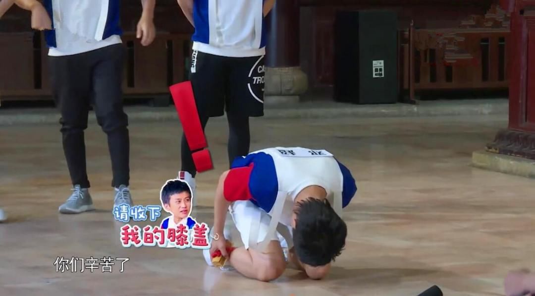 跑男打头游戏邓超被打三次时,谁留意baby的一