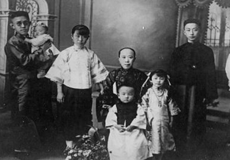 北洋三杰之一的段祺瑞,娶了袁世凯的女儿,从此