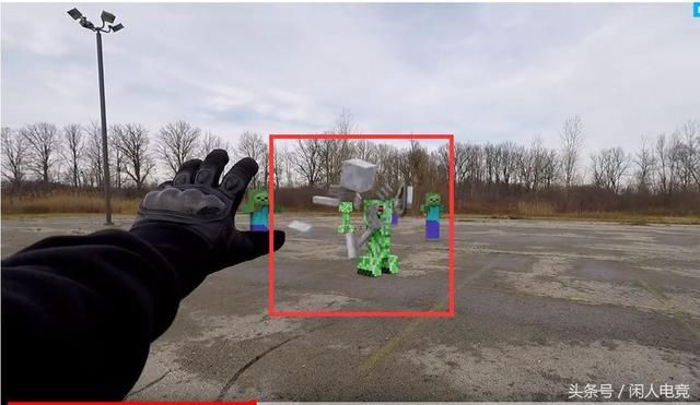 怪物刷新到现实世界,玩家上演光剑大战僵尸!