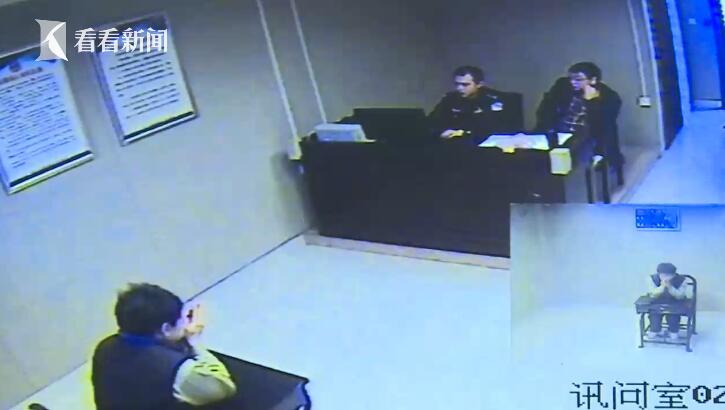 把持不住!小伙酒后偷性感内衣塞自己衣服