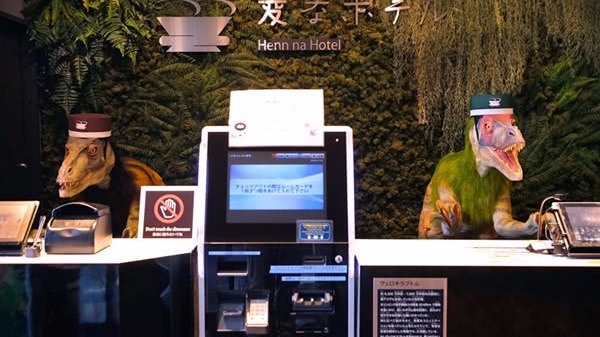 故障频出 日本机器人酒店“裁员”过半