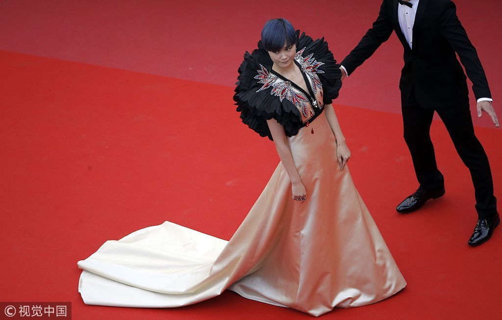 戛纳电影节女星争艳 范冰冰清新脱俗