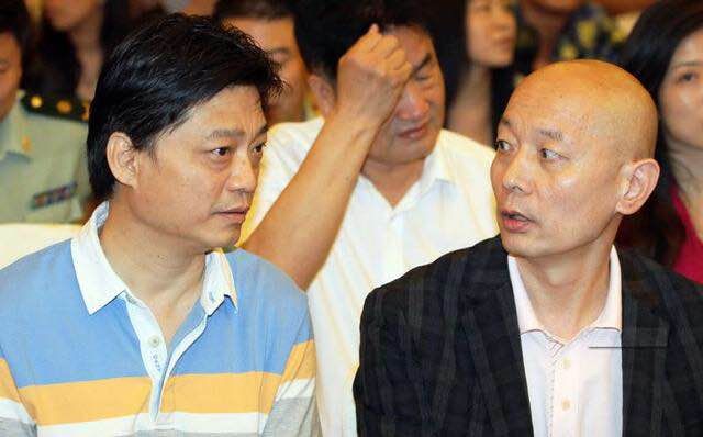 崔永元怼冯小刚,为什么不怼葛优?原因很简单: