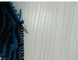 手工棒针编织双色线保暖棉拖鞋!邻居个个都夸