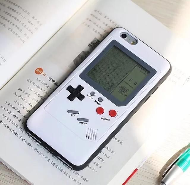抖音爆款|一秒穿越回童年的游戏机手机壳,陪你