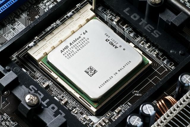 為什麼不用amd 2700x,因為信仰!