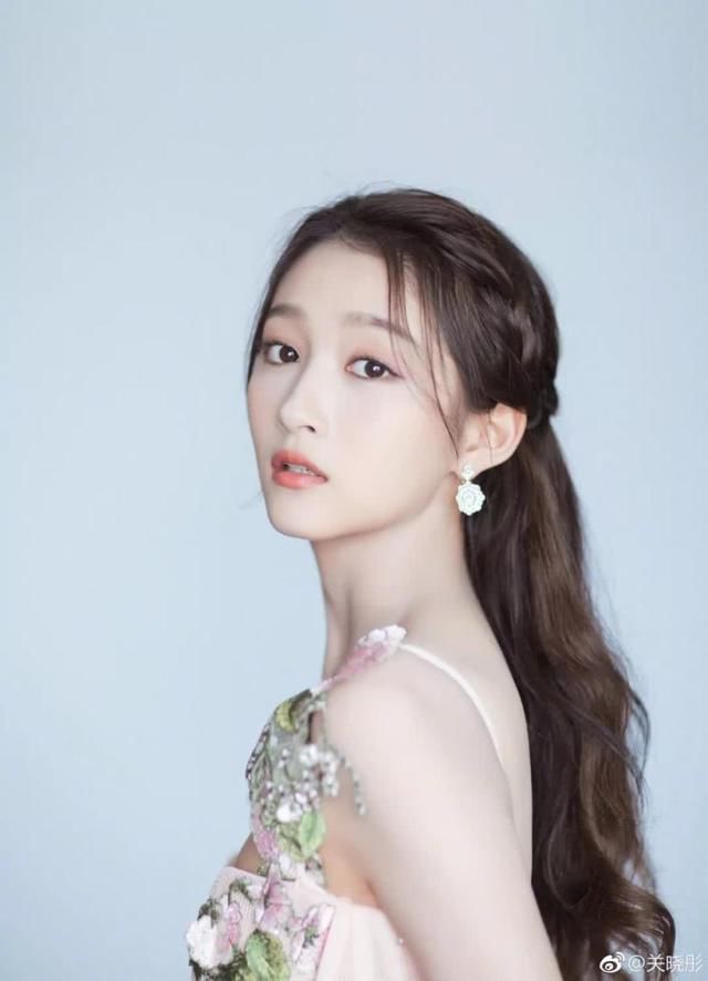 吴磊王源如何对待感情戏?关晓彤表示慢慢接受